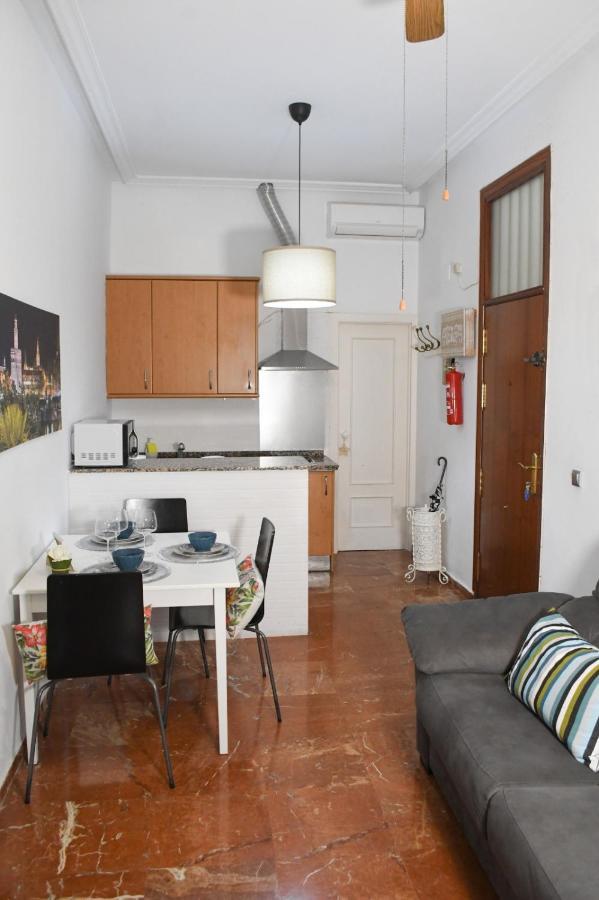 Apartamento Descalzos Sevilha Exterior foto